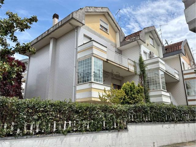 Villetta a schiera in vendita di 150 m²