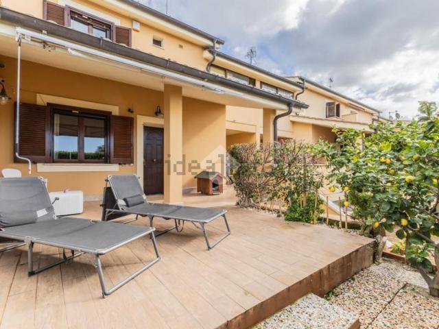 Villetta a schiera in vendita di 150 m² in Via Colle dell&apos Asino, 4