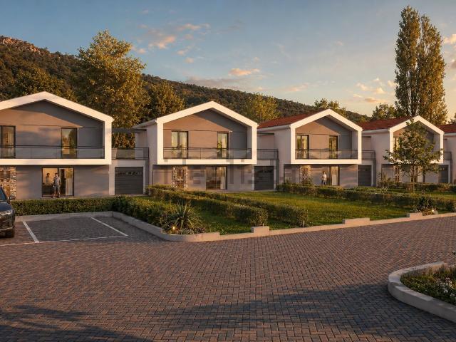 Villetta a schiera in vendita di 150 m² in Via Ca&apos  Borini