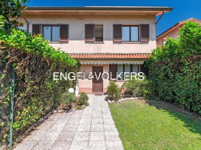 Villetta a schiera in vendita di 150 m² in Via Casiraghi e Riboldi, 15