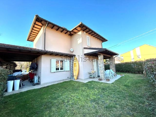 Villetta a schiera in vendita di 150 m² in Via Chiusa