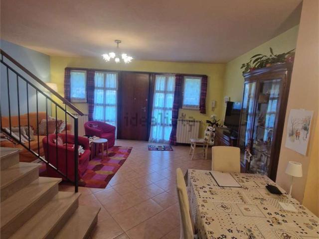 Villetta a schiera in vendita di 150 m² in Via A. Manzoni