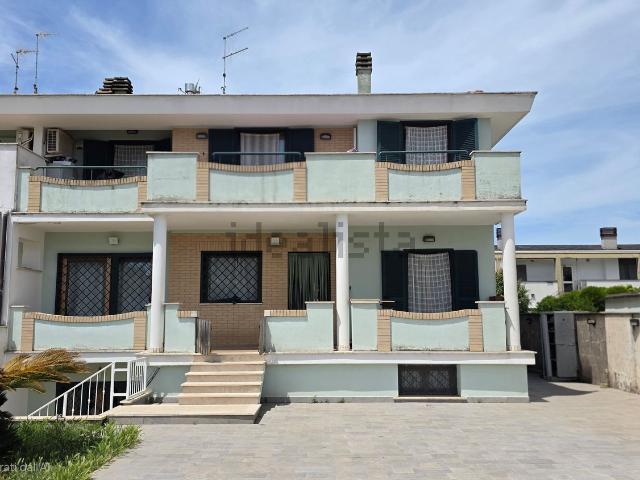 Villetta a schiera in vendita di 150 m² in Via Benedetto Croce, 4