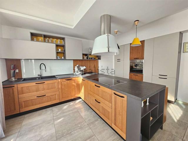 Villetta a schiera in vendita di 150 m² in Via G. Ambrosoli