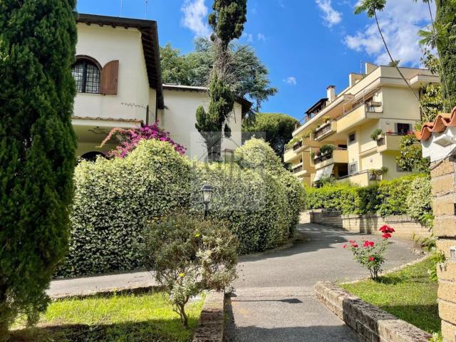 Villetta a schiera in vendita di 150 m² in Via Giulio Galli