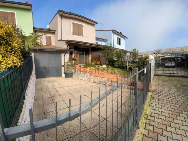 Villetta a schiera in vendita di 150 m² in Via Giuseppe Garibaldi, 52