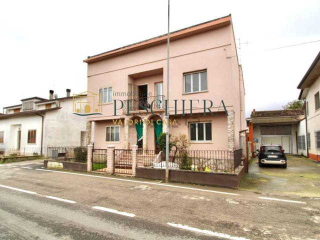 Villetta a schiera in vendita di 150 m² in Via Giacomo Leopardi, 14