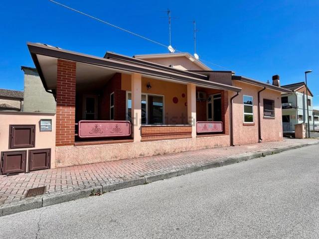 Villetta a schiera in vendita di 150 m² in Via Don Giovanni Minzoni