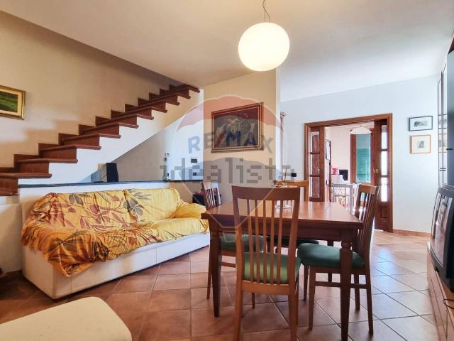 Villetta a schiera in vendita di 150 m² in Via dei Mulini, 31