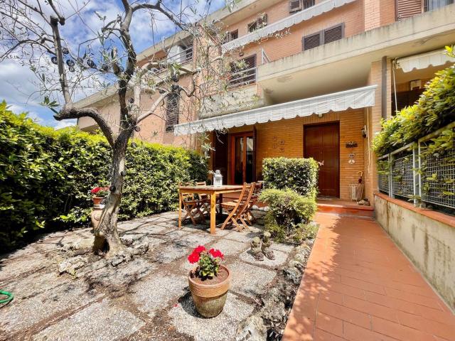 Villetta a schiera in vendita di 150 m² in Via del Sasso