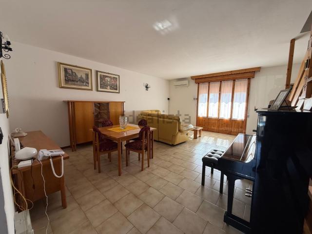 Villetta a schiera in vendita di 150 m² in Via della Libertà, 10