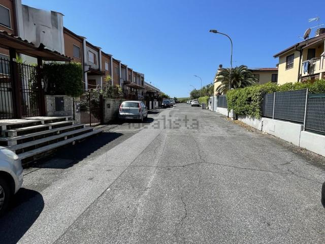 Villetta a schiera in vendita di 150 m² in Via delle Tuberose