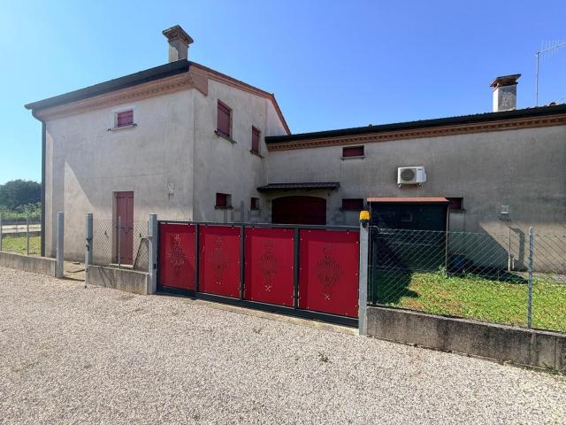 Villetta a schiera in vendita di 150 m² in Via Deserto