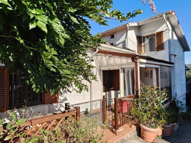 Villetta a schiera in vendita di 150 m² in Via Fosso