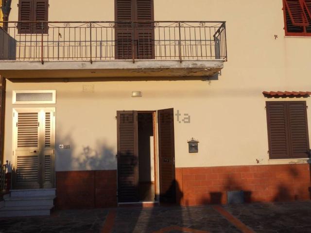 Villetta a schiera in vendita di 150 m² in Via Lucardese, 12