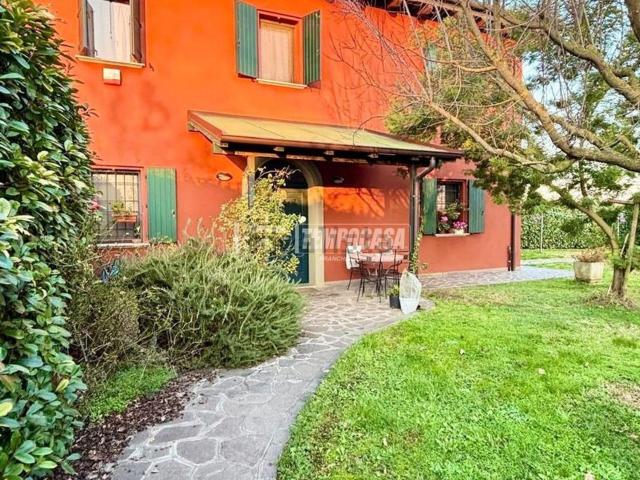 Villetta a schiera in vendita di 150 m² in Via Modena, 59