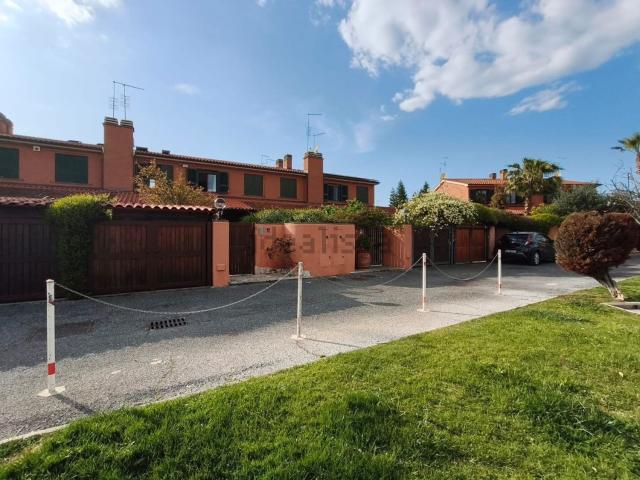 Villetta a schiera in vendita di 150 m² in Via Maurice Ravel, 137
