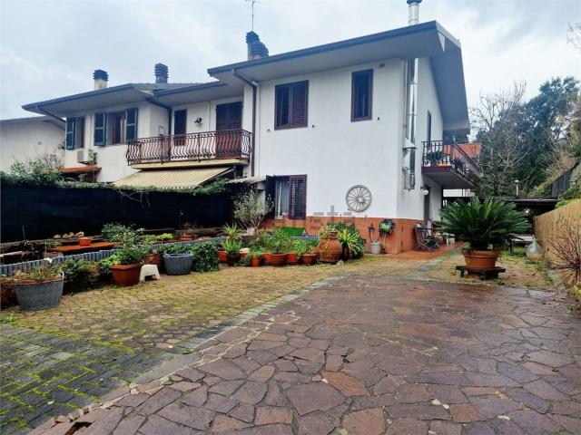 Villetta a schiera in vendita di 150 m² in Via Rimini, 2