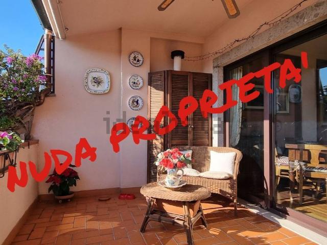 Villetta a schiera in vendita di 150 m² in Via Umberto Giordano