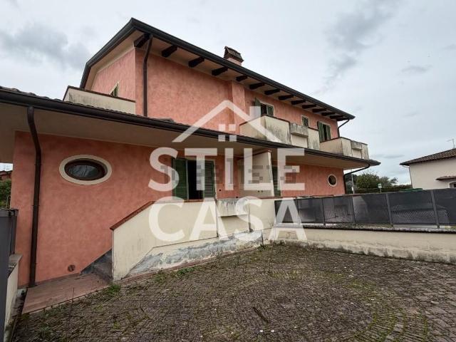 Villetta a schiera in vendita di 150 m² in Strada Provinciale Pesciatina