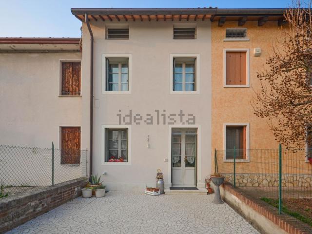 Villetta a schiera in vendita di 151 m² in Via Cattaneo