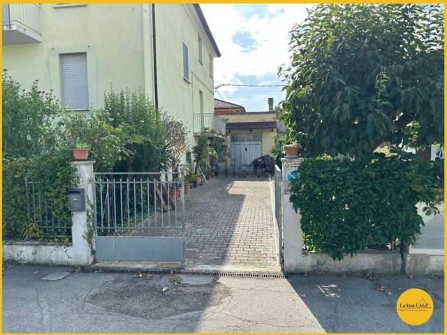 Villetta a schiera in vendita di 151 m² in Via Giosuè Carducci, 12