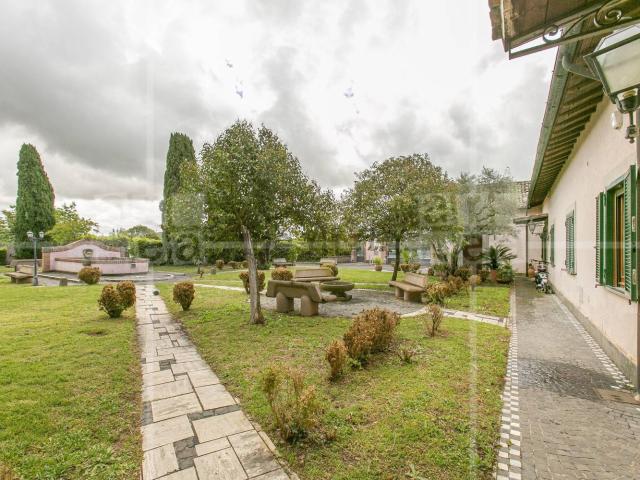 Villetta a schiera in vendita di 151 m² in Via Mario Vinciguerra, 535