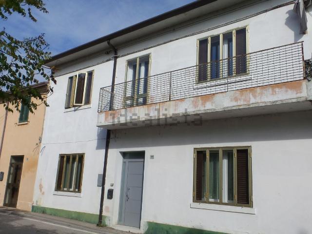Villetta a schiera in vendita di 151 m² in Via Roma, 77