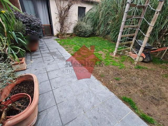 Villetta a schiera in vendita di 152 m² in Via cherubini