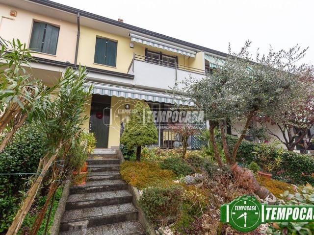 Villetta a schiera in vendita di 152 m² in Via Barbieri