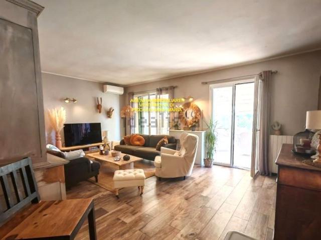 Villetta a schiera in vendita di 155 m² in Via Ciappin
