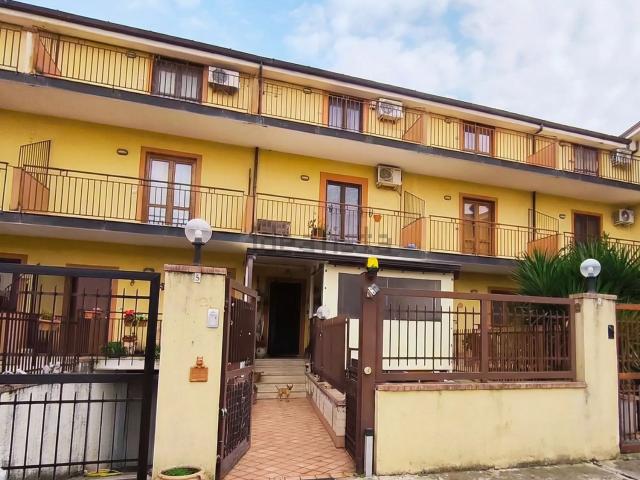 Villetta a schiera in vendita di 155 m² in Via Aversana, 14