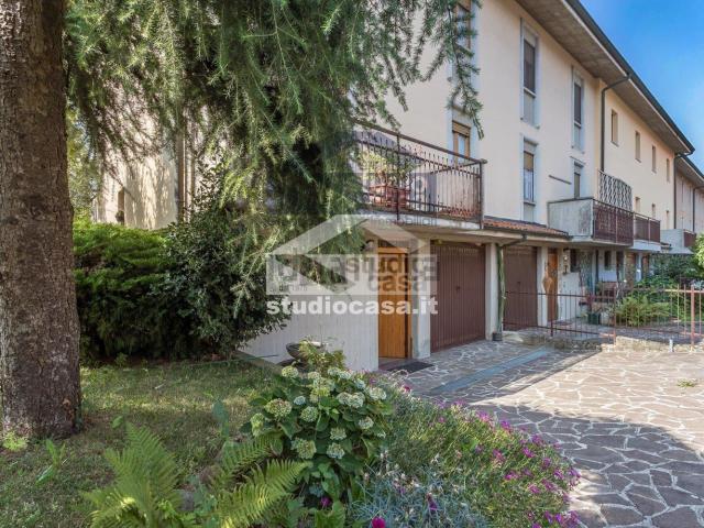 Villetta a schiera in vendita di 155 m² in Via Monte Cervino