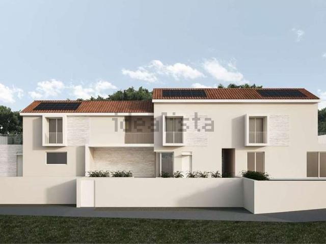 Villetta a schiera in vendita di 155 m² in Via Peschiera, 25