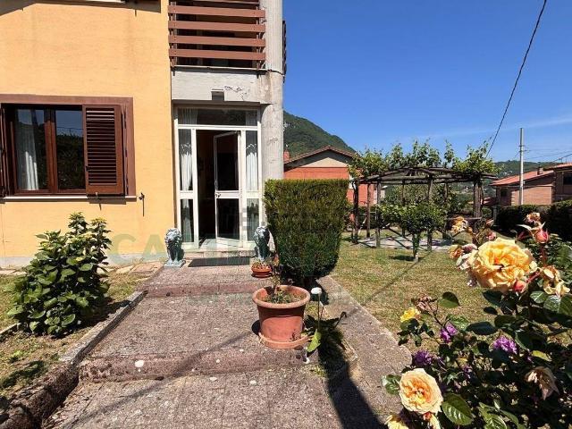 Villetta a schiera in vendita di 155 m² in Via Provinciale, 14