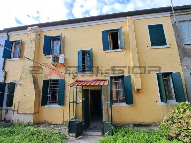 Villetta a schiera in vendita di 156 m² in Via Matteotti, 20