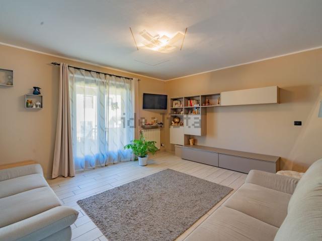 Villetta a schiera in vendita di 156 m² in Via Tevere, 5