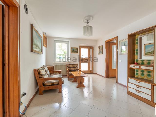 Villetta a schiera in vendita di 157 m² in Via Caduti del Lavoro, 15