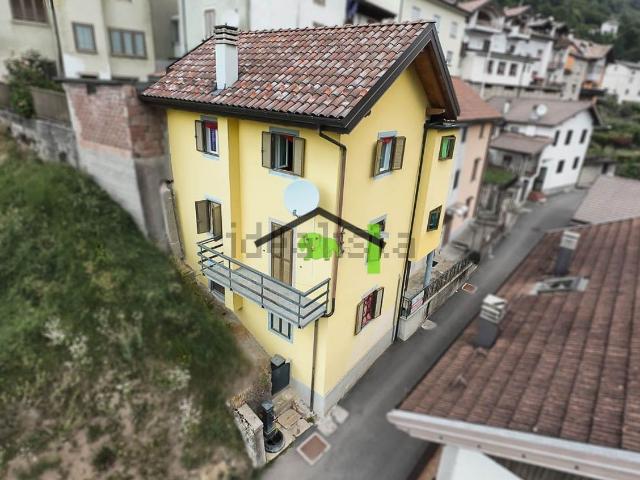 Villetta a schiera in vendita di 157 m² in Via A. Diaz, 33