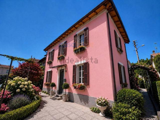 Villetta a schiera in vendita di 157 m² in Via del Capriolo, 32