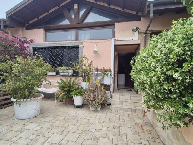 Villetta a schiera in vendita di 157 m² in Via del Collettore Primario