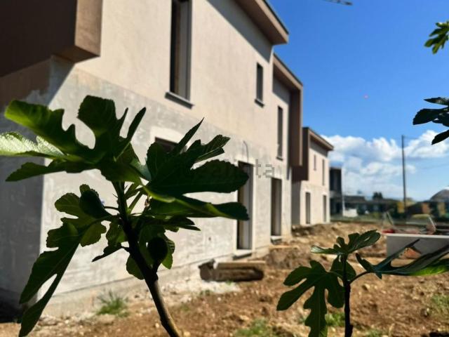Villetta a schiera in vendita di 157 m² in Via Fontanabona, 12