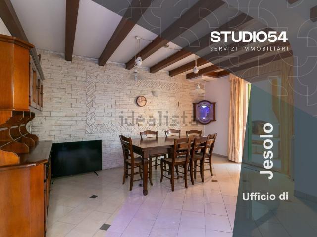 Villetta a schiera in vendita di 157 m² in Via Giovanni Verga, 3