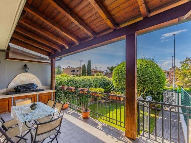 Villetta a schiera in vendita di 158 m² in Via Nicola Abbagnano