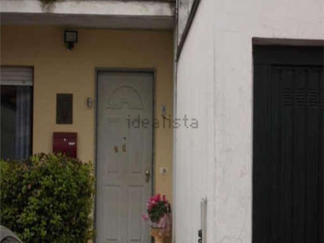Villetta a schiera in vendita di 159 m² in Via Aldo Moro, 8