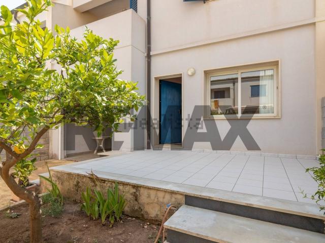 Villetta a schiera in vendita di 159 m² in Via San Josemaria Escrivà