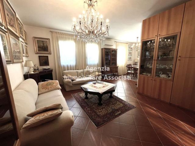 Villetta a schiera in vendita di 160 m² in Via Colbacchini