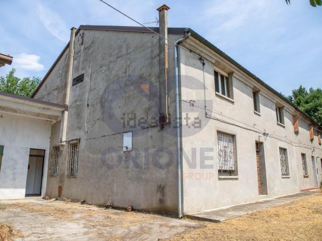 Villetta a schiera in vendita di 160 m² in Via Comunale