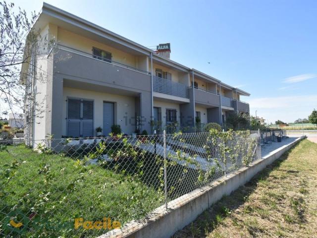 Villetta a schiera in vendita di 160 m² in Via Cesare Angelini