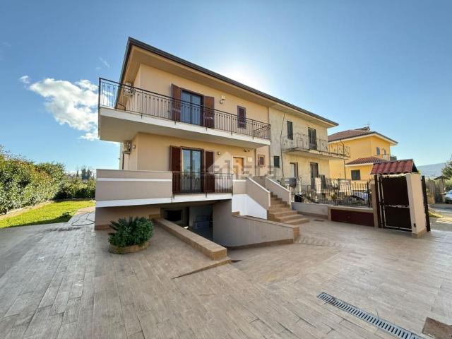 Villetta a schiera in vendita di 160 m² in Via Curtole